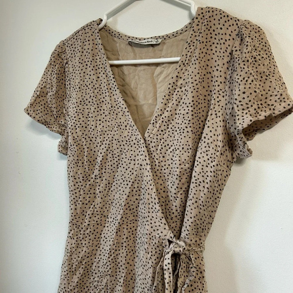 Abercrombie & Fitch Short-Sleeve Ruffle Wrap Mini Dress - Picture 2 of 4